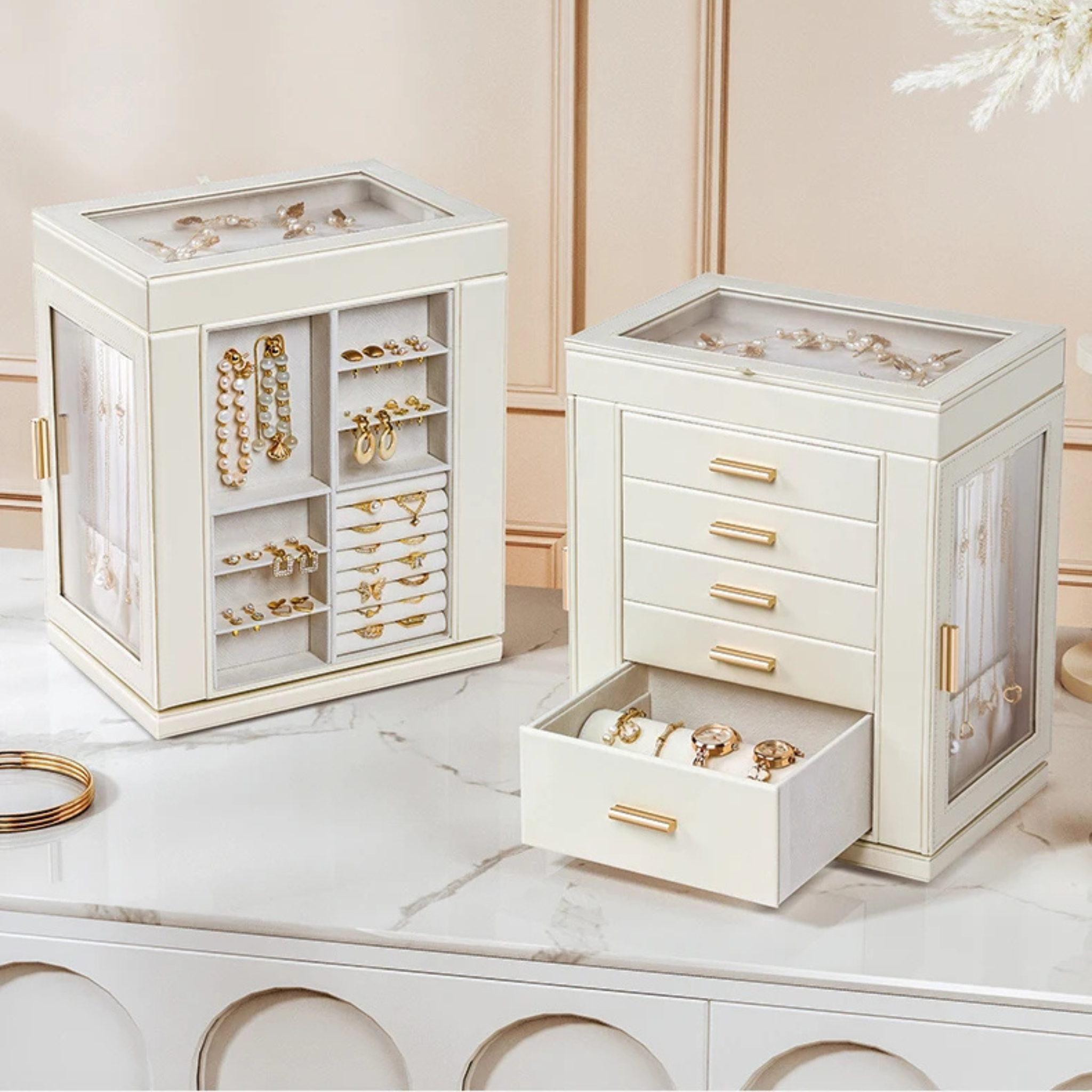 Armoire élégante pour bijoux