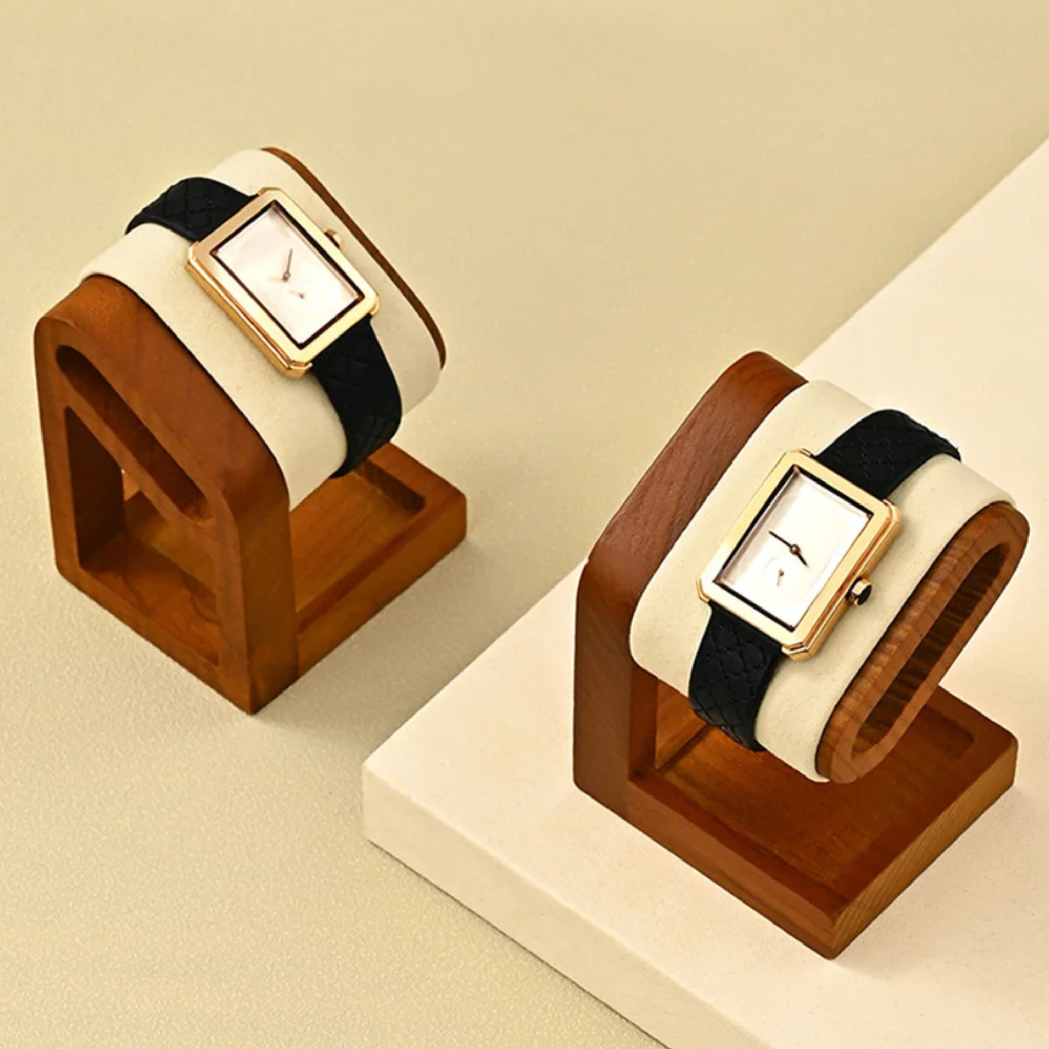 Présentoir design en bois pour montres
