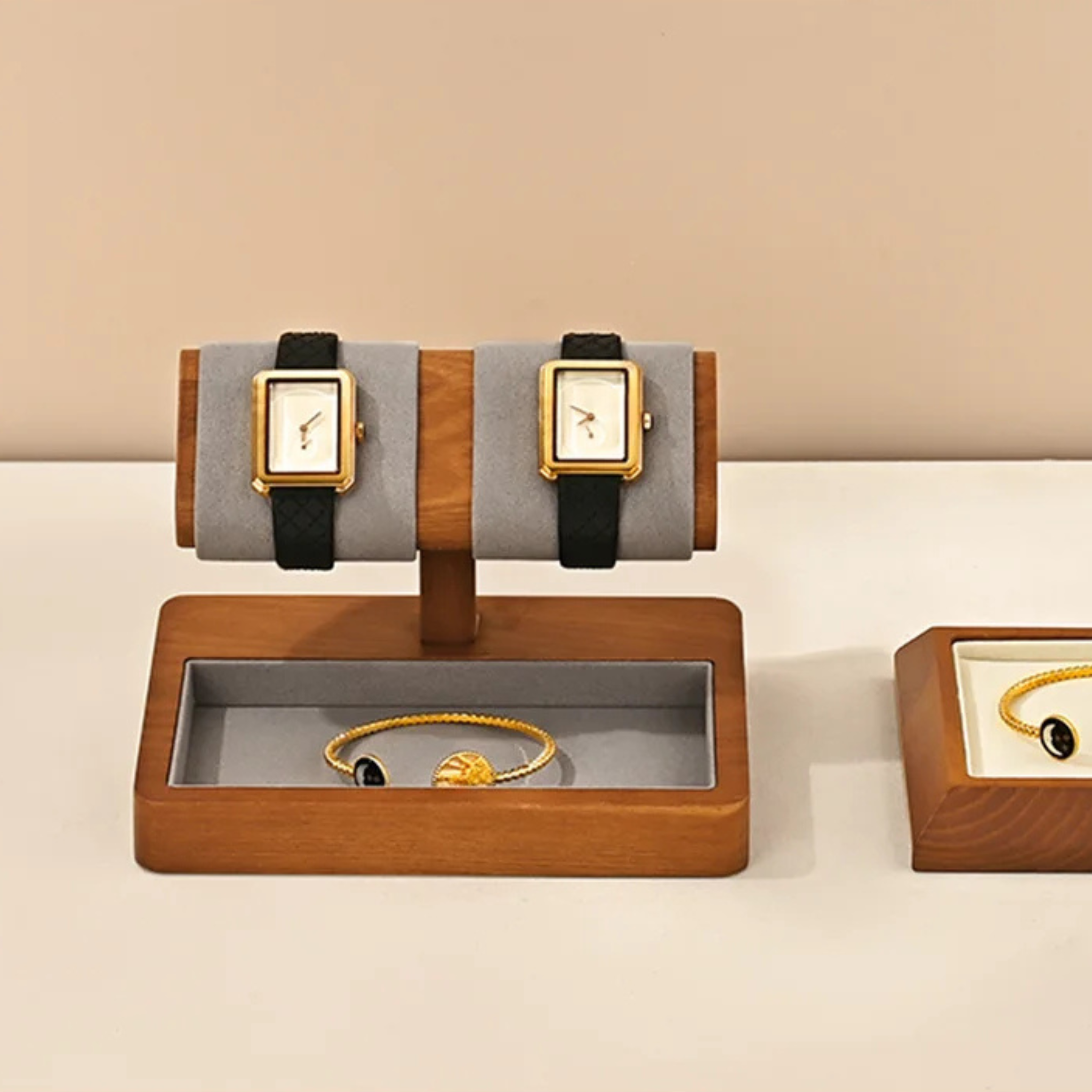 Présentoir à bijoux raffiné en bois