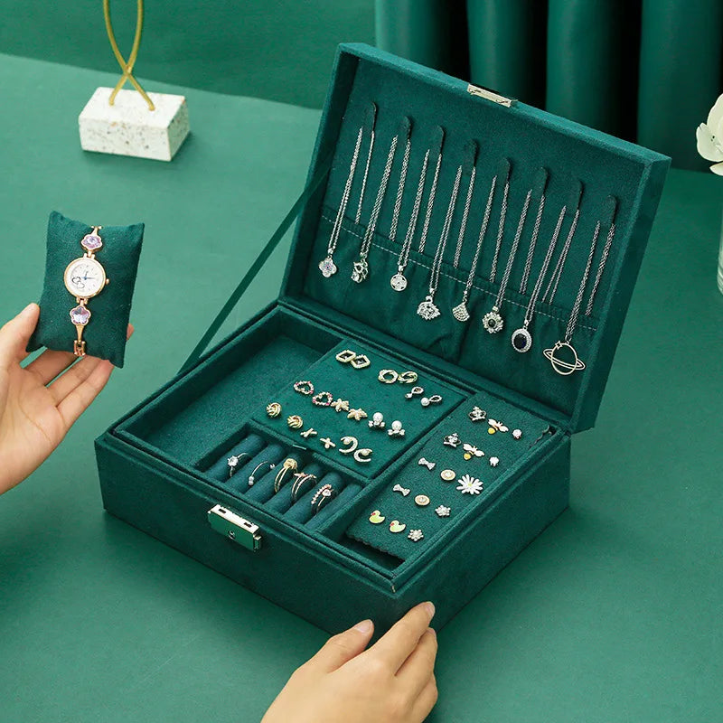 Boîte à bijoux en velours avec serrure