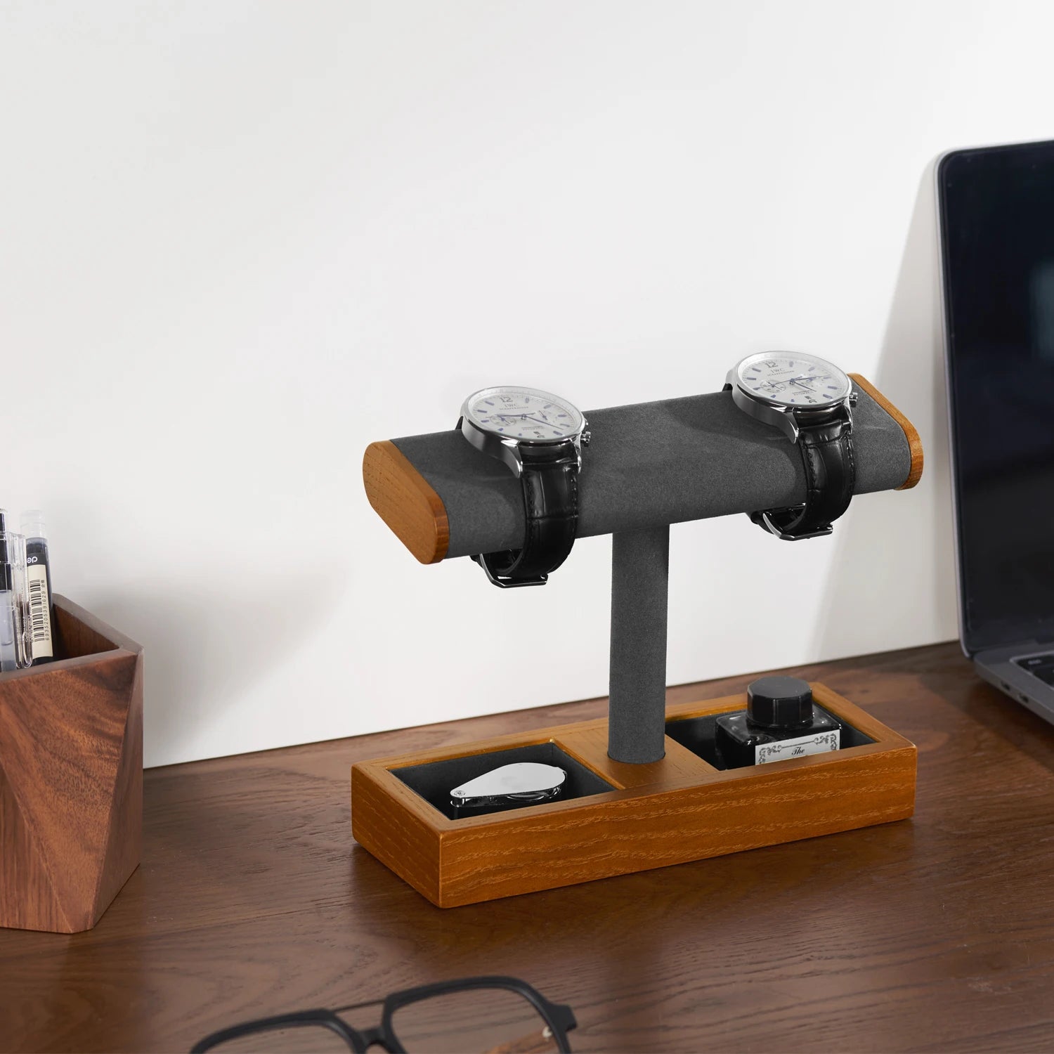 Présentoir pour montres en bois raffiné