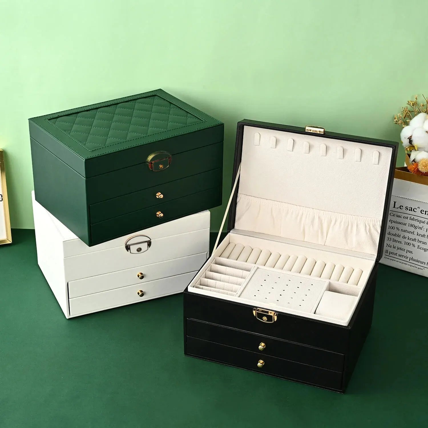 Boîte à bijoux en cuir texturé