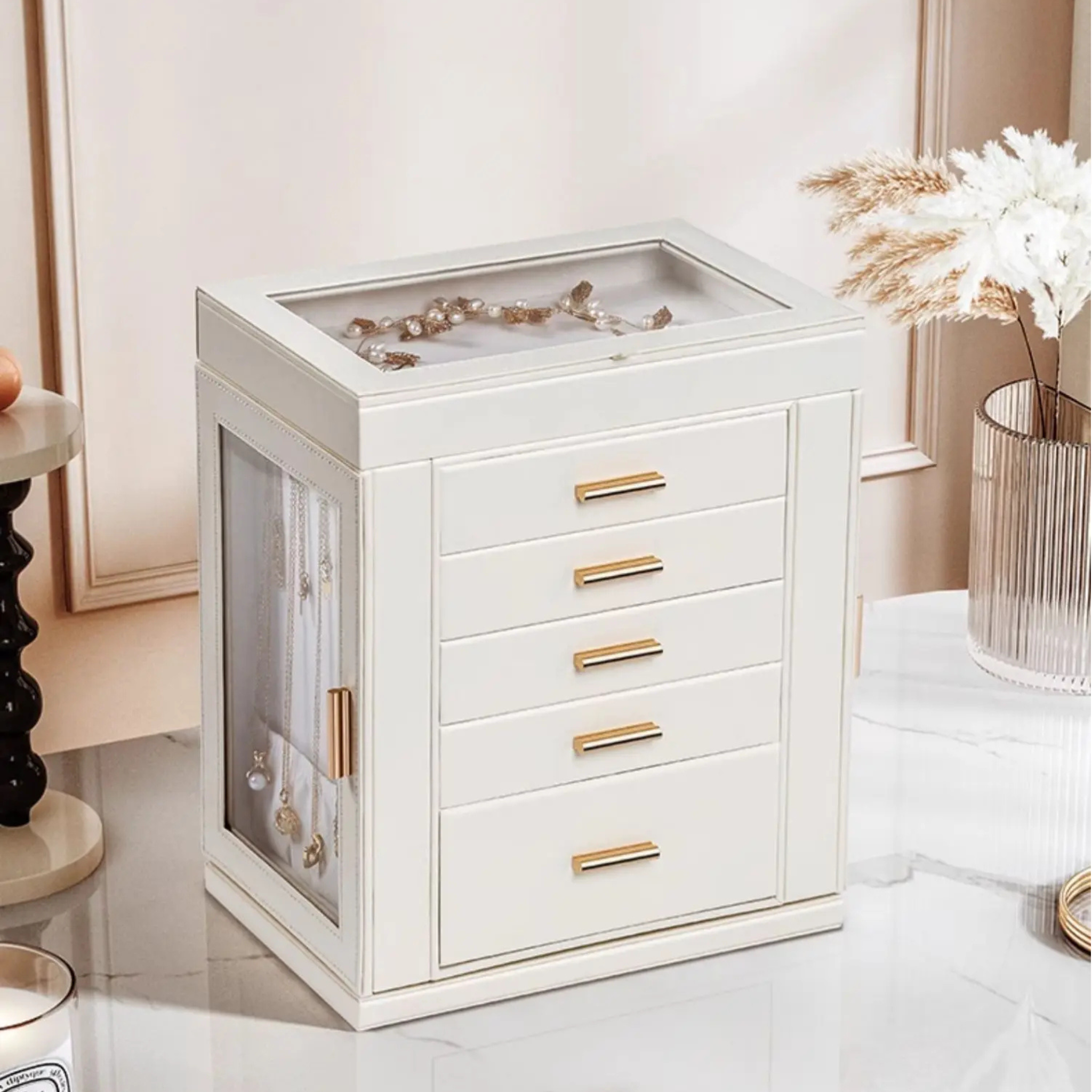 Armoire élégante pour bijoux