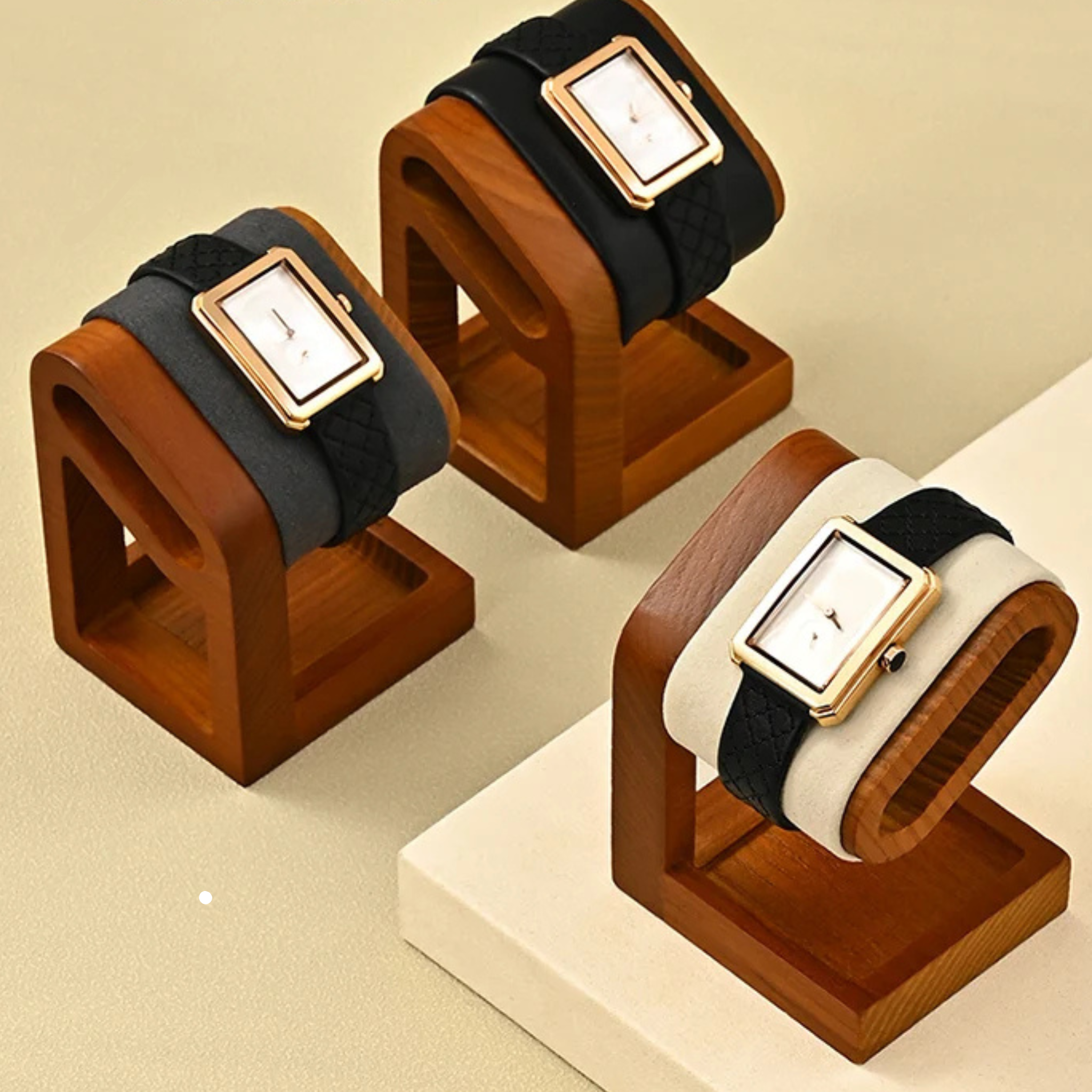 Présentoir design en bois pour montres