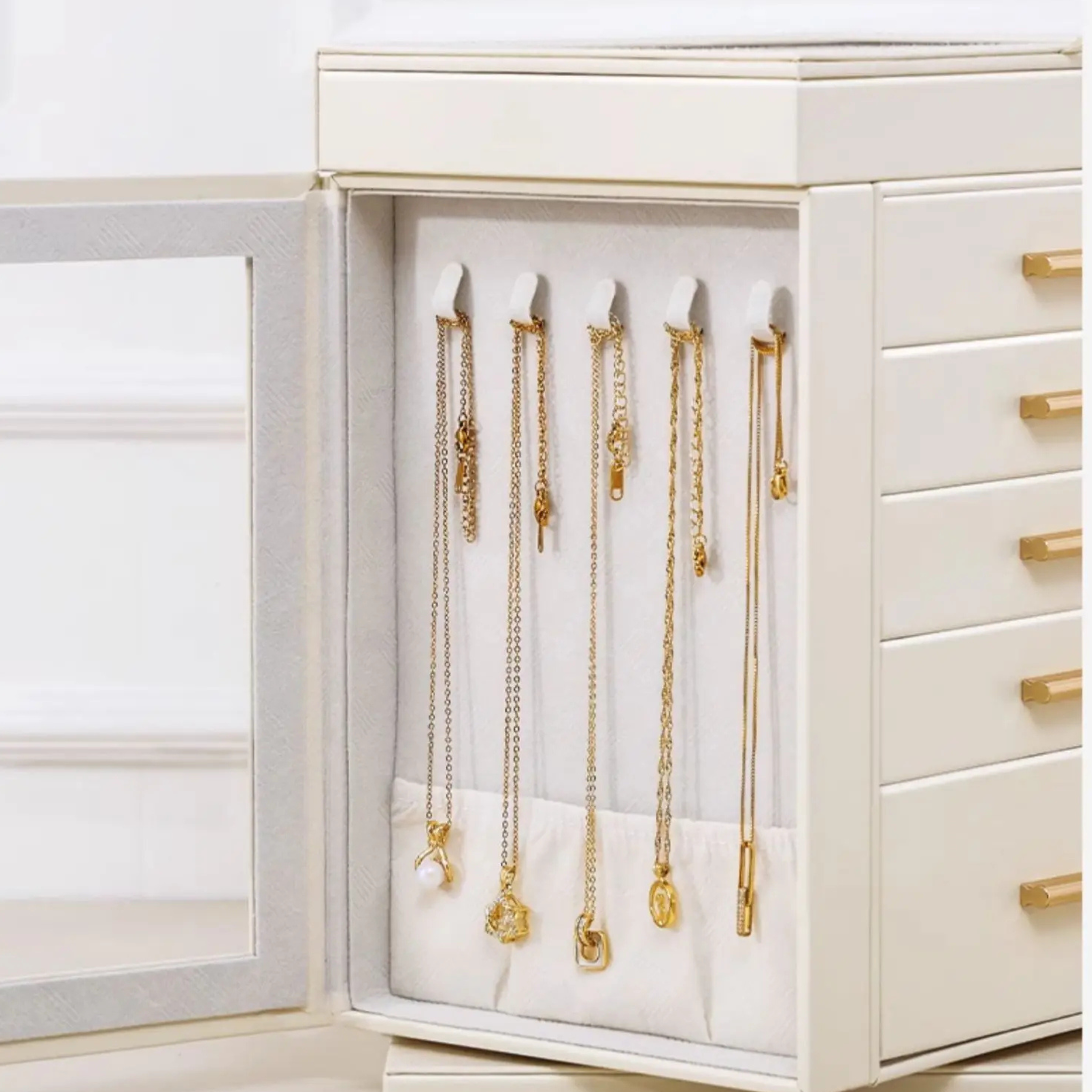 Armoire élégante pour bijoux