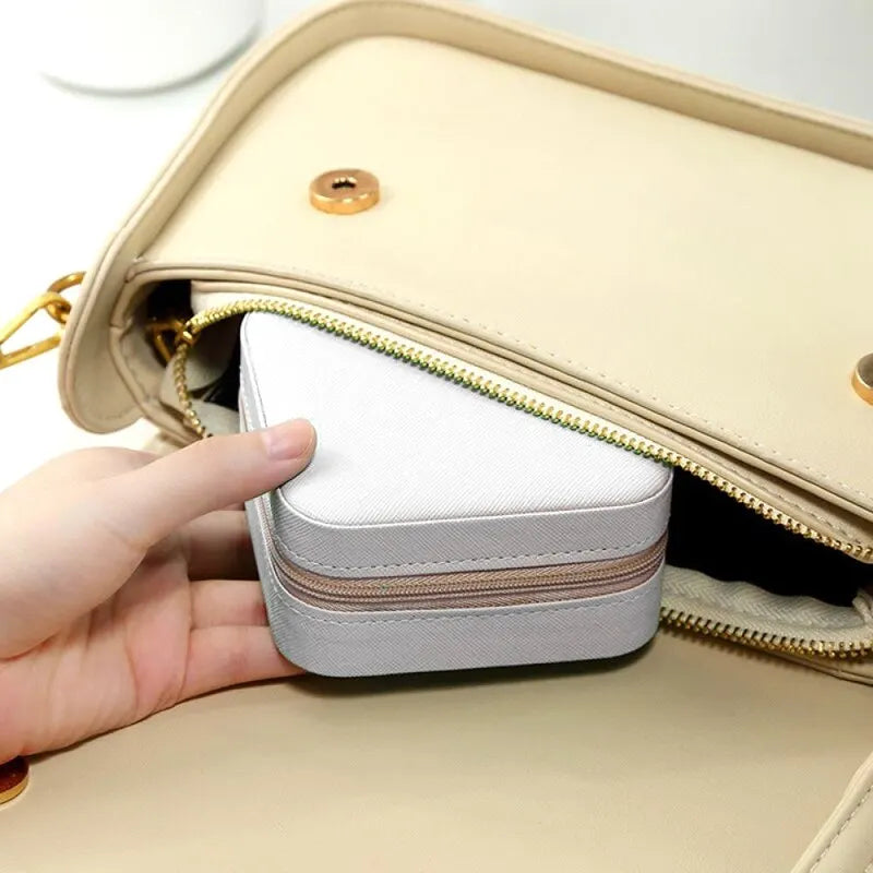 Boîte à bijoux élégante en cuir double niveau