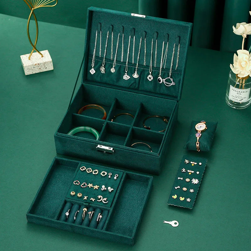 Boîte à bijoux en velours avec serrure