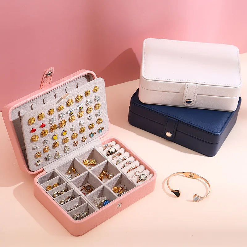 Boîte à bijoux compacte en cuir